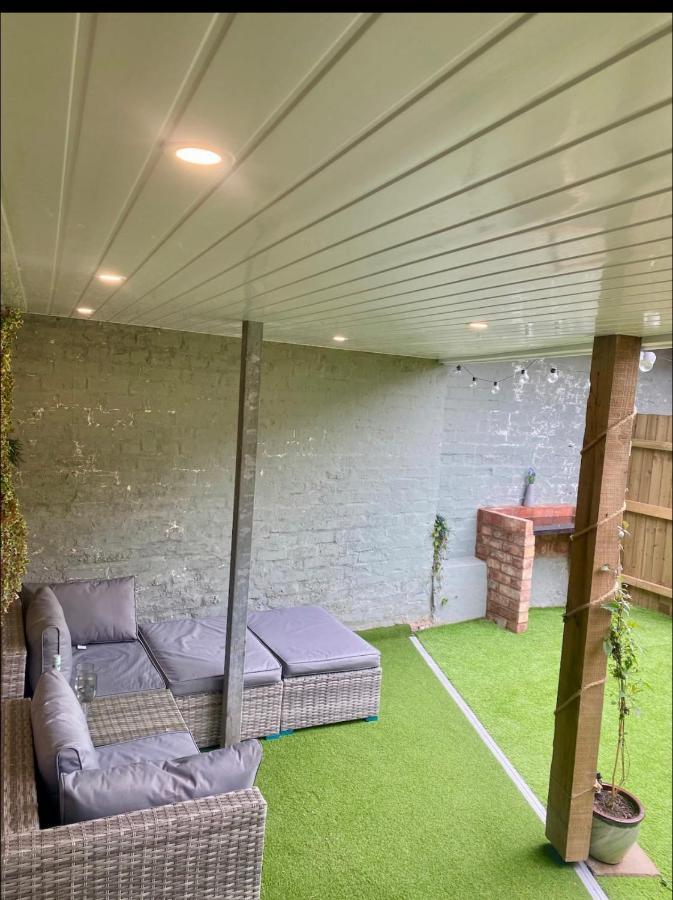 Poppy'S Place Llandudno Junction Esterno foto