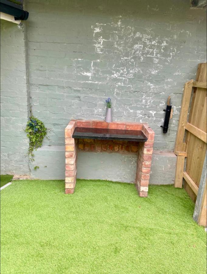 Poppy'S Place Llandudno Junction Esterno foto