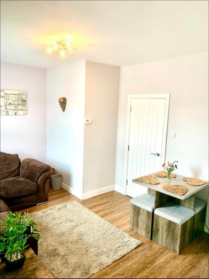 Poppy'S Place Llandudno Junction Esterno foto