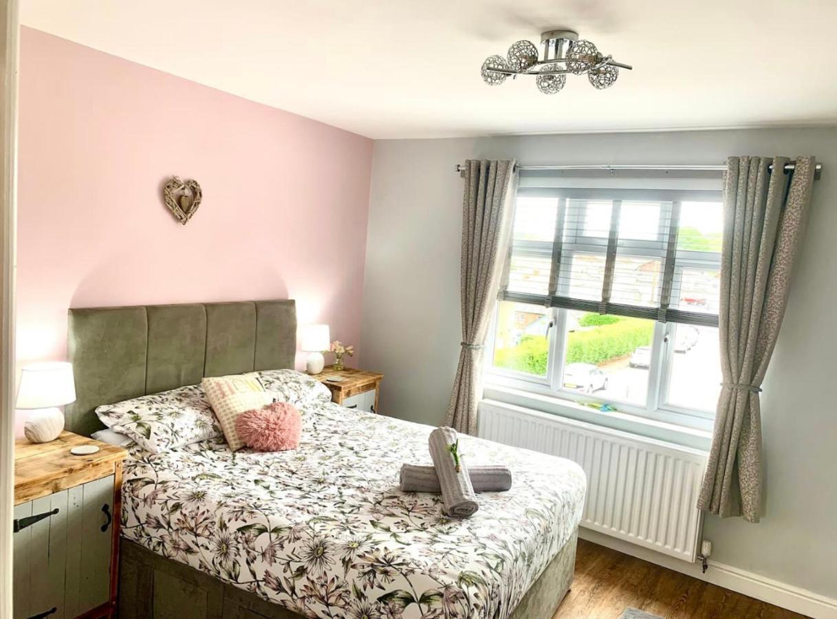Poppy'S Place Llandudno Junction Esterno foto