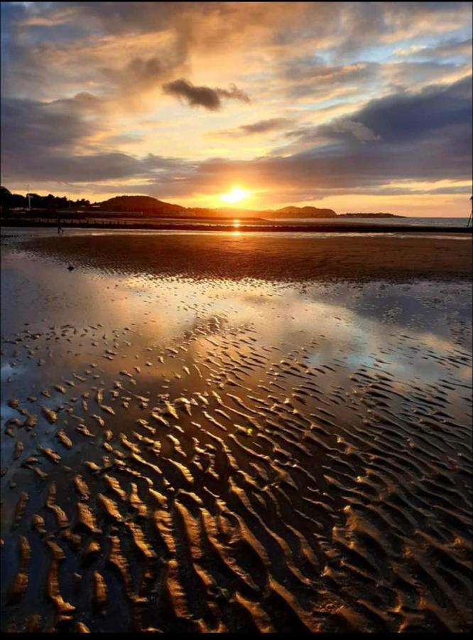 Poppy'S Place Llandudno Junction Esterno foto