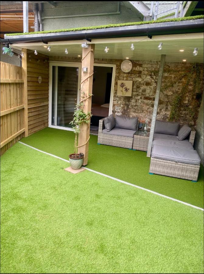 Poppy'S Place Llandudno Junction Esterno foto