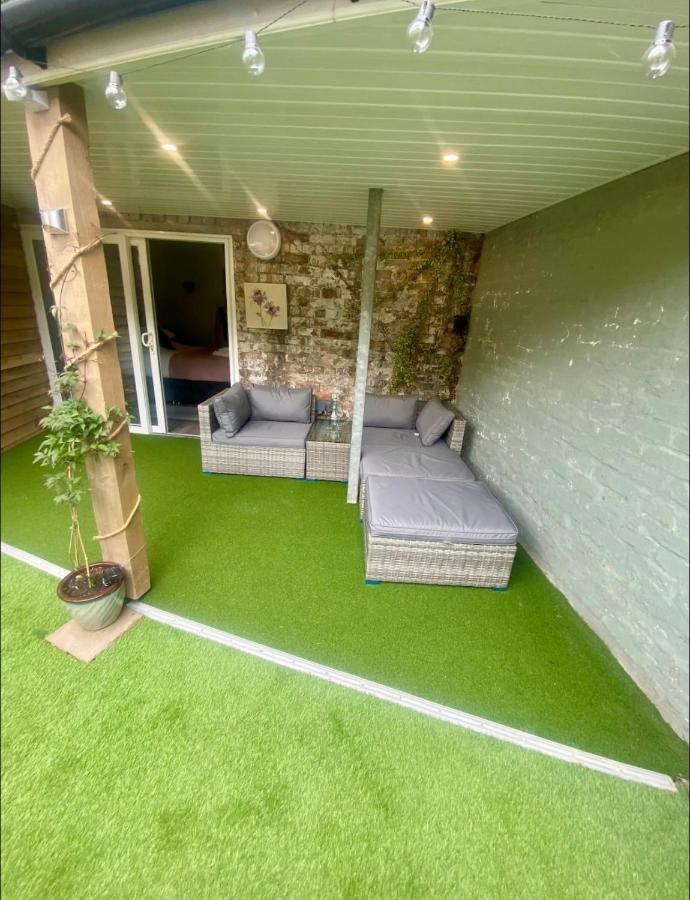 Poppy'S Place Llandudno Junction Esterno foto